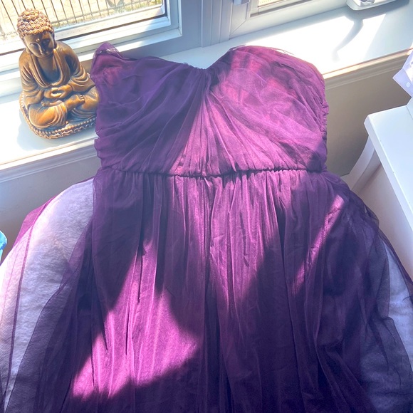 Gorgeous Strapless Prom Dress 💜 (see video! 😍) - Picture 1 of 4